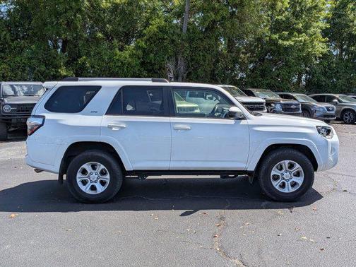 Ice Cap 2024 Toyota 4Runner SR5