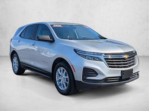 Silver Ice Metallic 2022 Chevrolet Equinox LS