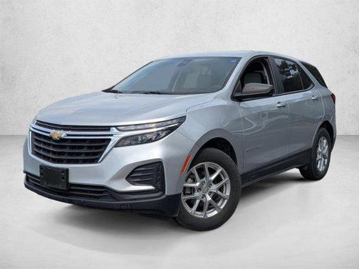 Silver Ice Metallic 2022 Chevrolet Equinox LS