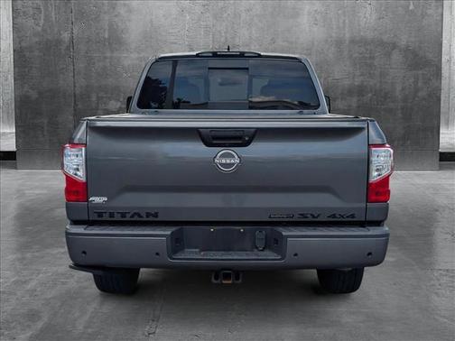2023 Nissan Titan SV