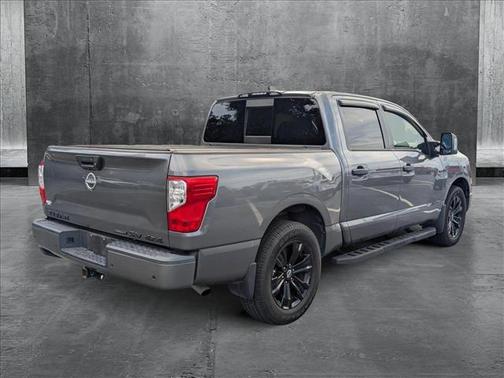 2023 Nissan Titan SV