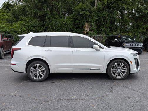 Crystal White Tricoat 2021 Cadillac XT6 Premium Luxury AWD