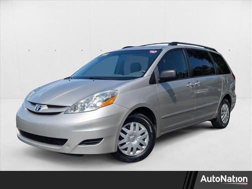 2010 Toyota Sienna LE