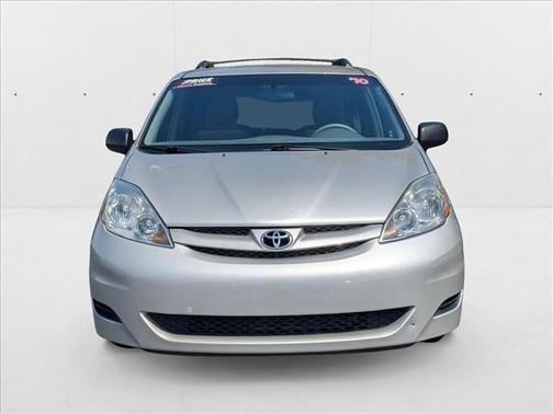 2010 Toyota Sienna LE