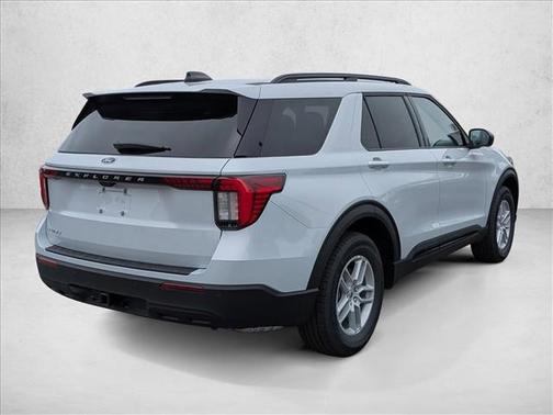 Space White Metallic 2026 Ford Explorer Active