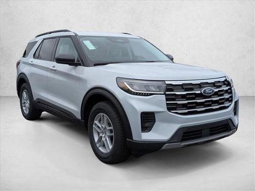 Space White Metallic 2026 Ford Explorer Active