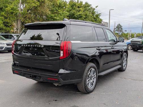 Agate Black 2025 Ford Expedition Active