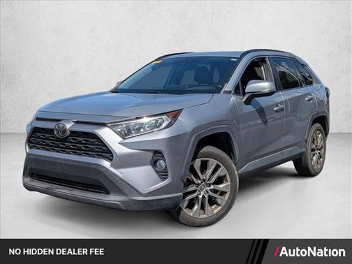 Silver Sky Metallic 2019 Toyota RAV4 XLE Premium