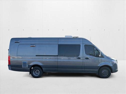 2022 Mercedes-Benz Sprinter 4500 High Roof V6