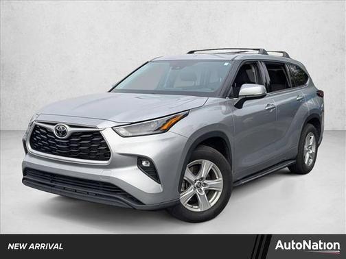 2022 Toyota Highlander LE