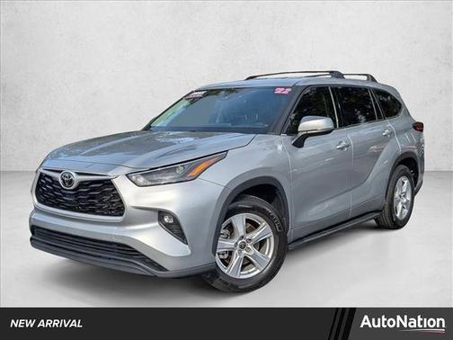 2022 Toyota Highlander LE