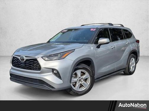 2022 Toyota Highlander LE