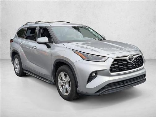 2022 Toyota Highlander LE