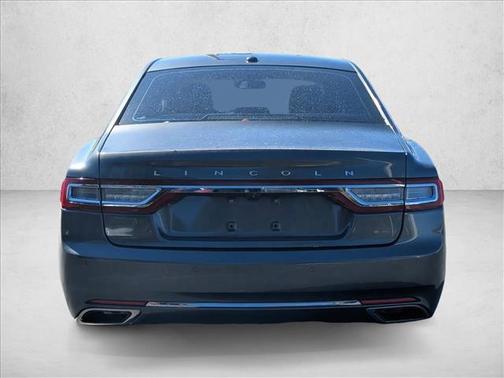 2017 Lincoln Continental Premiere