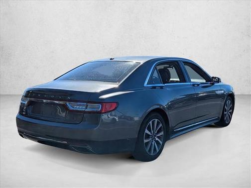 2017 Lincoln Continental Premiere