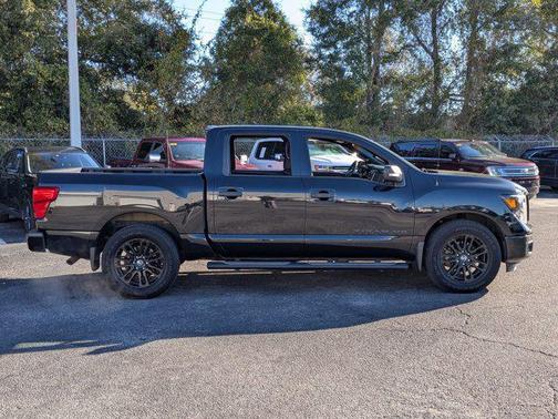 2019 Nissan Titan SV