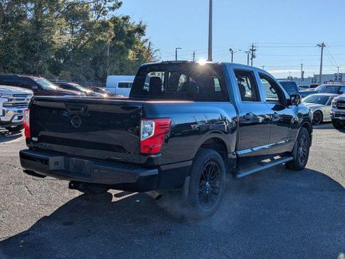 2019 Nissan Titan SV