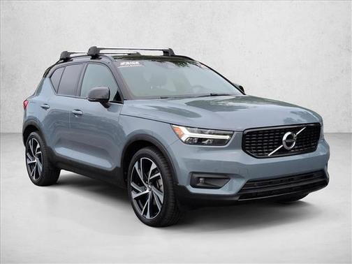 2021 Volvo XC40 T5 R-Design