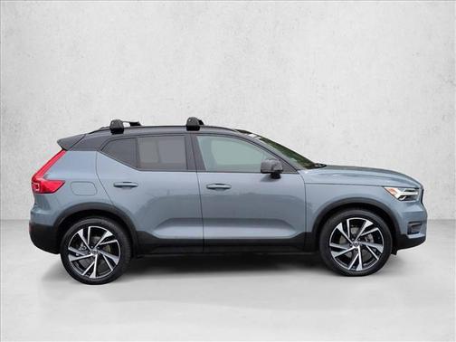 2021 Volvo XC40 T5 R-Design