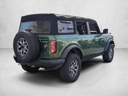 Eruption Green Metallic 2024 Ford Bronco Badlands