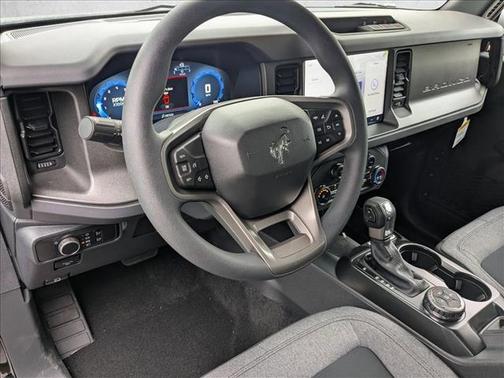 2025 Ford Bronco Base 4 Door 4x4