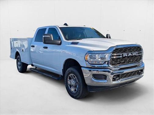 2023 RAM 2500 Tradesman Crew Cab 4x4 8' Box
