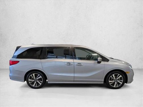 Lunar Silver Metallic 2022 Honda Odyssey Touring