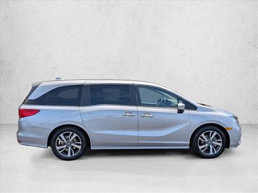 Lunar Silver Metallic 2022 Honda Odyssey Touring