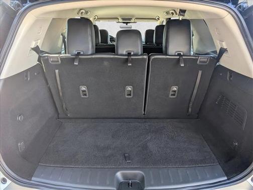 2022 Nissan Pathfinder SL 2WD