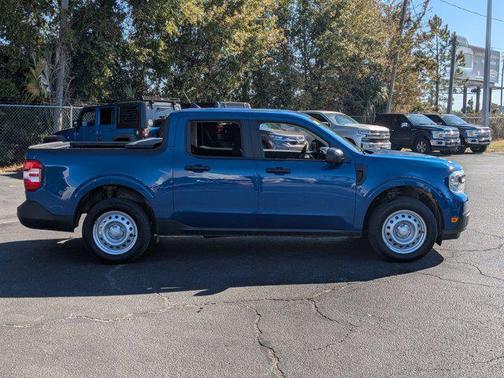 2023 Ford Maverick XL