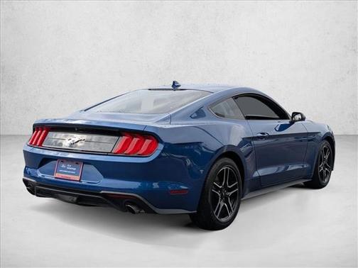2022 Ford Mustang EcoBoost