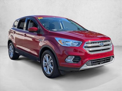 Ruby Red Metallic Tinted Clearcoat 2017 Ford Escape SE