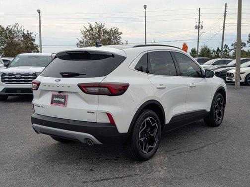 2026 Ford Escape Platinum