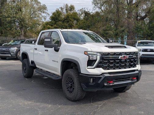 2024 Chevrolet Silverado 2500 4WD Crew Cab Standard Bed ZR2