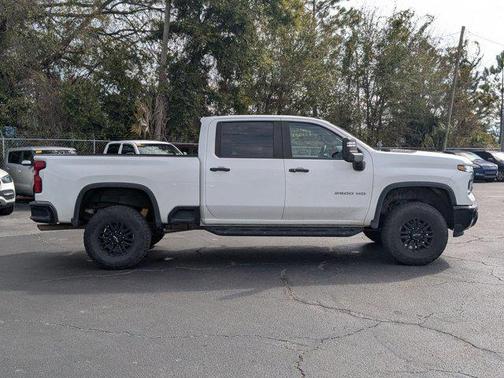 2024 Chevrolet Silverado 2500 4WD Crew Cab Standard Bed ZR2