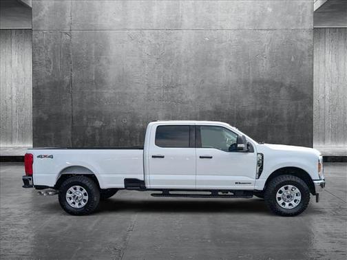 2024 Ford F-350 XLT