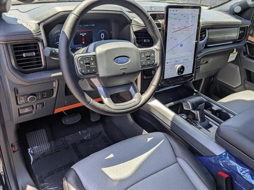 2025 Ford F-150 Lightning LARIAT