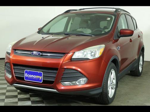 Sunset 2016 Ford Escape SE