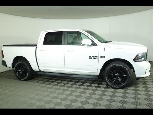 Bright White Clearcoat 2018 RAM 1500 Night Crew Cab 4x4 5'7' Box