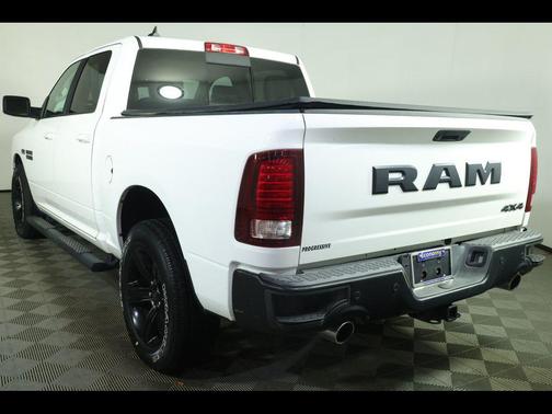 Bright White Clearcoat 2018 RAM 1500 Night Crew Cab 4x4 5'7' Box
