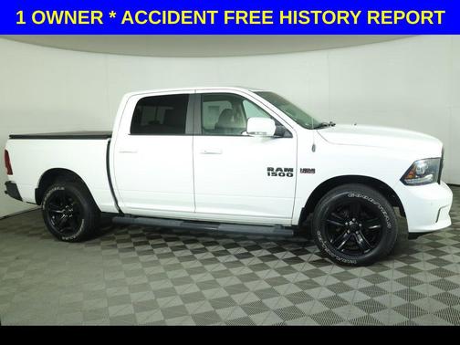 Bright White Clearcoat 2018 RAM 1500 Night Crew Cab 4x4 5'7' Box