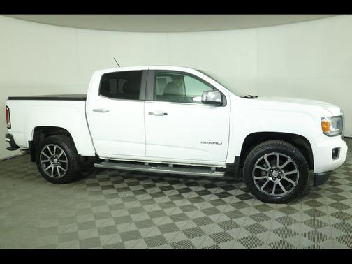 Summit White 2017 GMC Canyon Denali