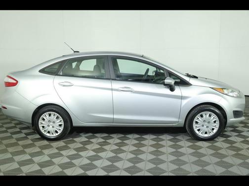 2016 Ford Fiesta S