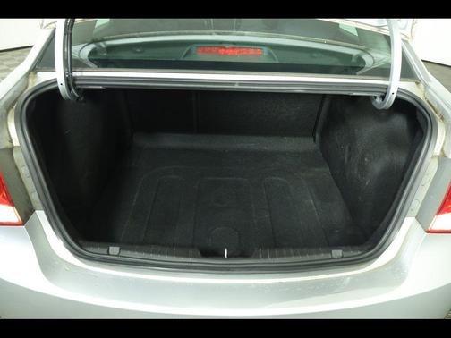 Silver Ice Metallic 2014 Chevrolet Cruze LS