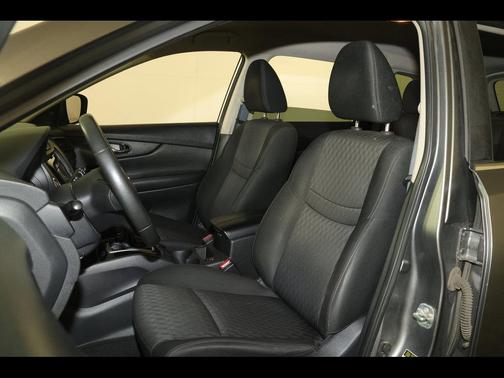 Gun Metallic 2019 Nissan Rogue SV