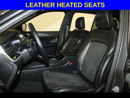 Baltic Gray Metallic Clearcoat 2022 Jeep Grand Cherokee Altitude