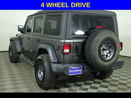 Granite Crystal Metallic Clearcoat 2018 Jeep Wrangler Unlimited Sport