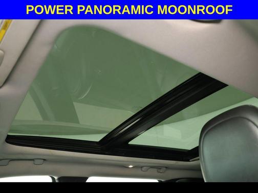 Diamond Black Crystal Pearlcoat 2020 Jeep Cherokee Trailhawk