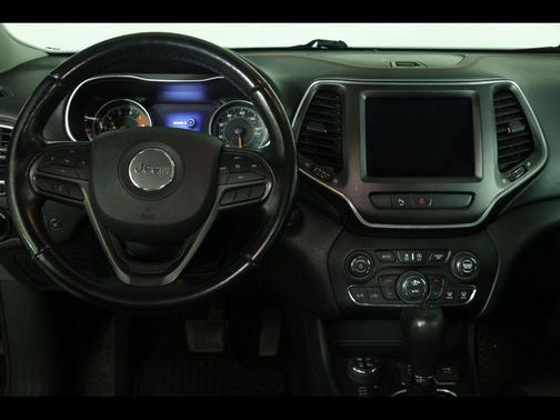 Diamond Black Crystal Pearlcoat 2020 Jeep Cherokee Trailhawk