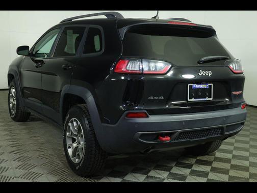 Diamond Black Crystal Pearlcoat 2020 Jeep Cherokee Trailhawk